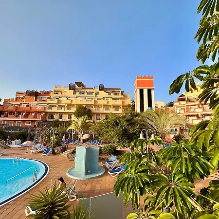 Sunset 3 & Heated Pool * Los Cristianos (Tenerife)